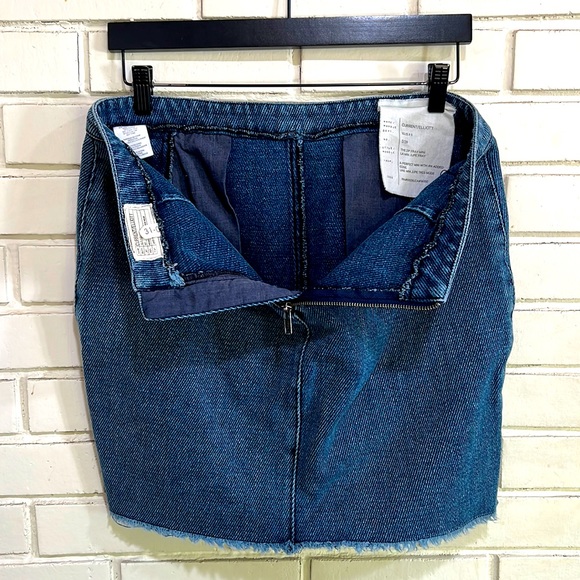 Current/Elliot Zip Fray Denim Mini Skirt Textured Indigo Twill Size 31 - Picture 6 of 10